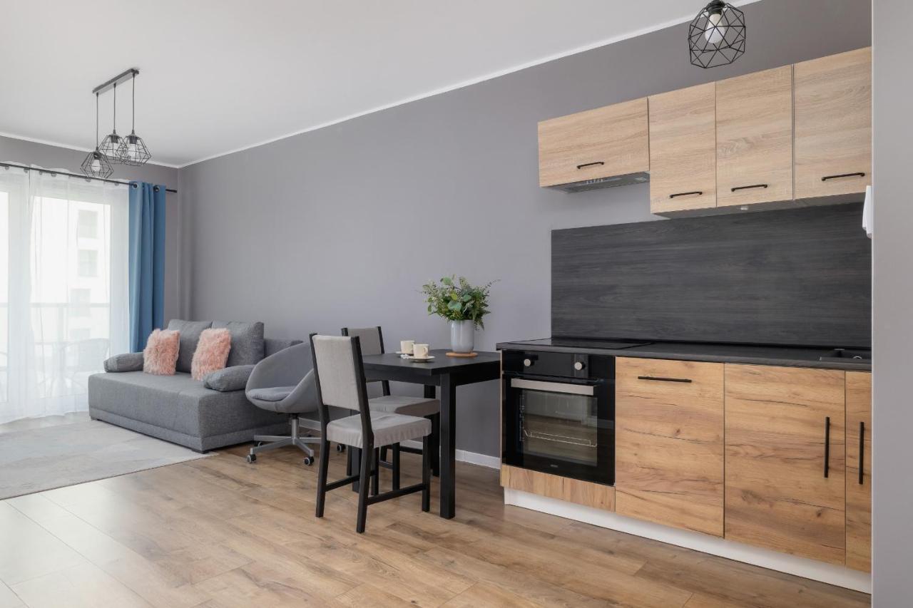 Comfy Pachonskiego With Parking In By Renters Краків