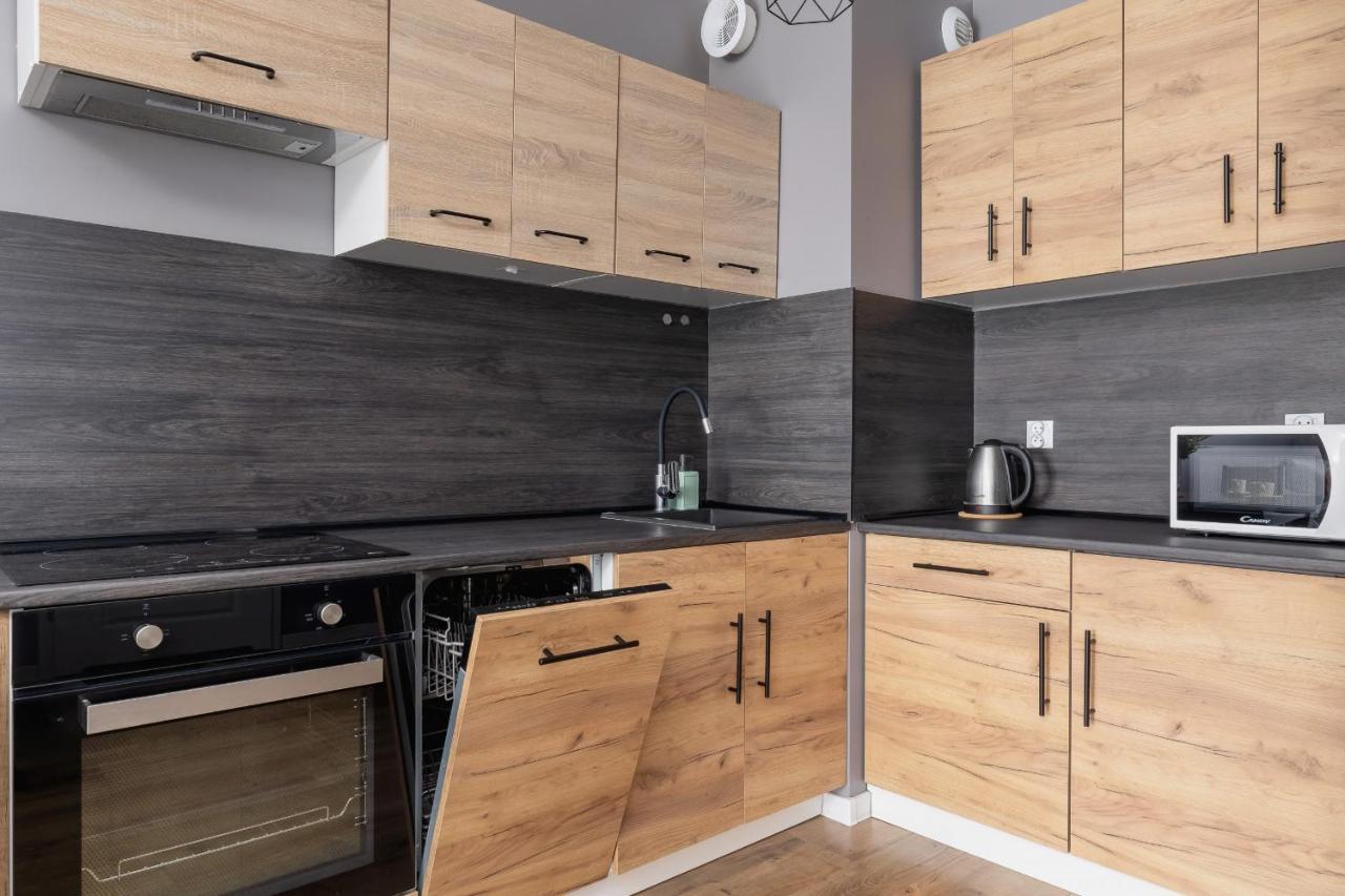 Comfy Pachonskiego With Parking In By Renters Апартаменти *
