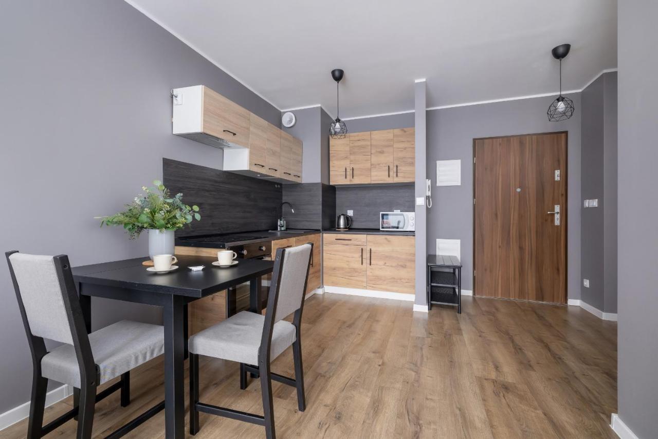 Comfy Pachonskiego With Parking In By Renters Apartamento *